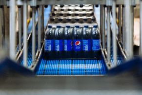 Foto: Pepsi oživuje ducha Vysočan. Spouští novou linku, je rychlejší a šikovnější
