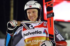 Králem obřího slalomu na MS je Kristoffersen, porazil Hirschera