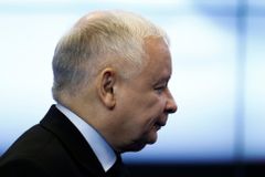 Kaczyński hájí kontroverzní zákon o holocaustu. 20 let hanebné politiky, to se musí změnit, říká
