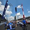 Thunderbirds nad oválem před 104. ročníkem závodu Indy 500