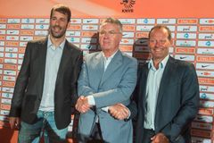 Hiddinkovým asistentem u Nizozemska se stal Van Nistelrooij
