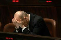 Olmertovo křeslo se houpe. Jeho strana chce primárky
