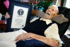 V New Yorku zemřel nejstarší muž světa, bylo mu 111 let