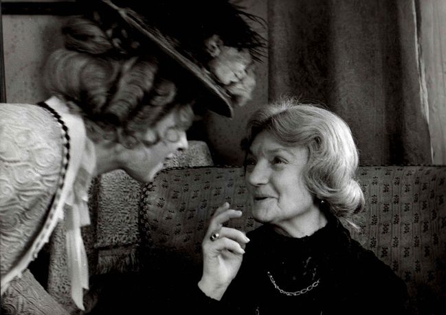 Sousedka k pohledání