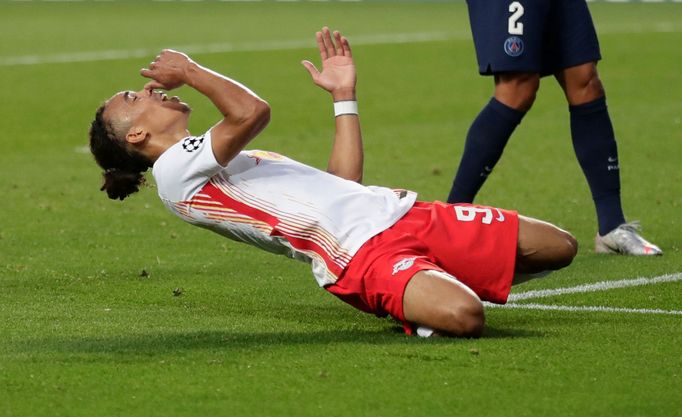 Yussuf Poulsen v semifinále LM Lipsko - Paris St. Germain