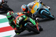 Češi v dramatickém Mugellu na body nedosáhli, Rossiho v MotoGP zradila motorka