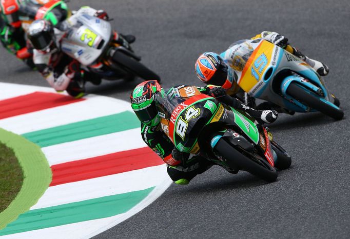 MotoGP 2016, VC Itálie: Jakub Kornfeil, Honda (84) a Gabriel Rodrigo (19), KTM