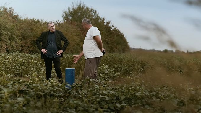 Trailer z dokumentárního filmu Not In My Country.