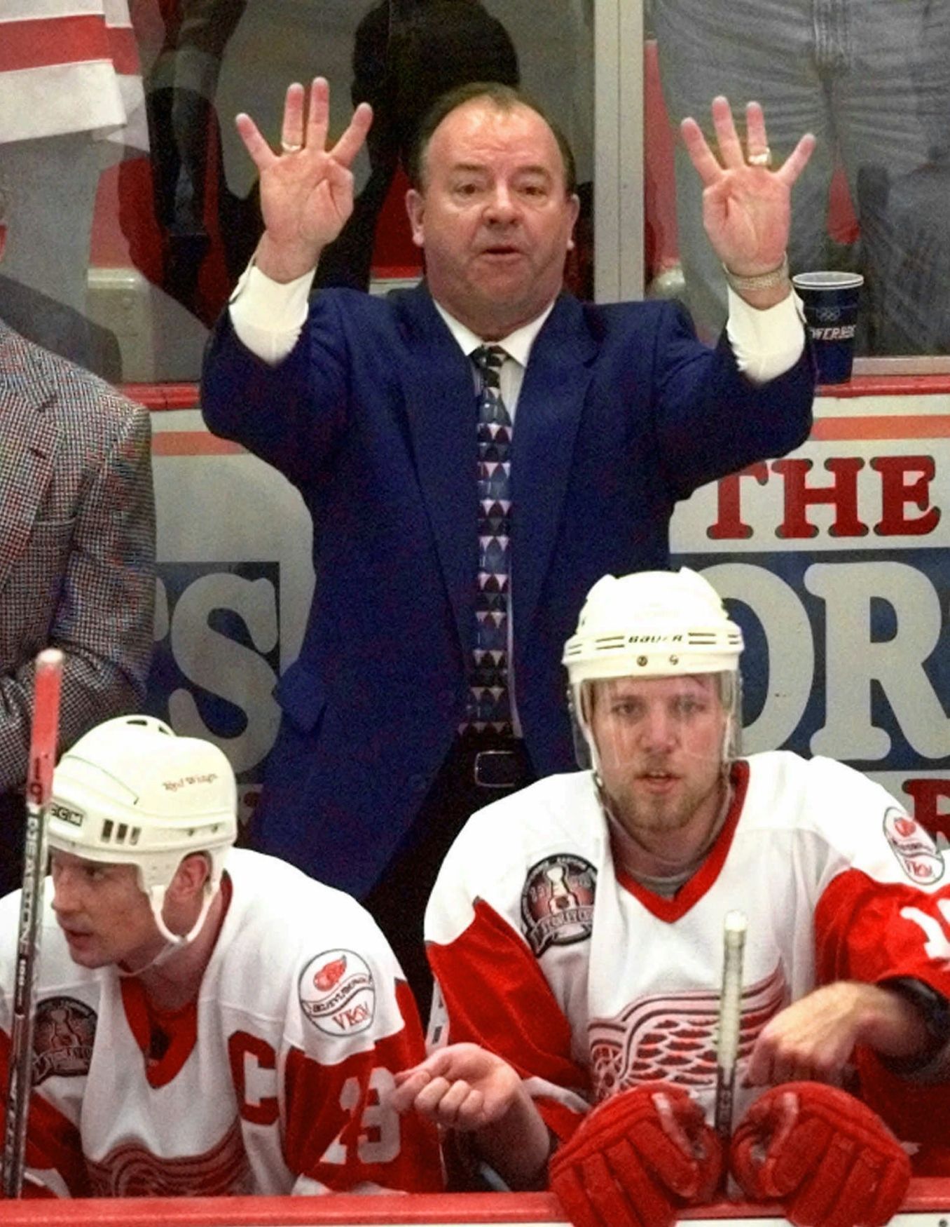 Scotty Bowman ve finále Stanley Cupu 1998