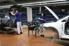 Německé automobilky začínají obnovovat výrobu, Volkswagen otevře i v Bratislavě