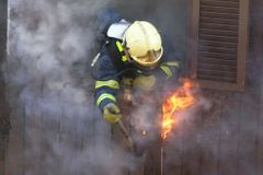 Akademii věd v Bratislavě zachvátily plameny