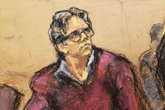 Porota v USA uznala vinu vůdce sexuální sekty, Raniereovi hrozí doživotní trest