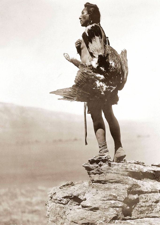 Podívejte se na unikátní magické kouzlo starých fotografií amerických indiánů jak je zachytil okolo roku 1900 fotograf Edward Sheriff Curtis.