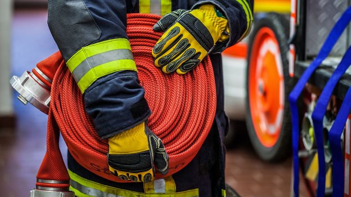 Policisté a hasiči dostanou od ledna přidáno deset procent, slíbil Rakušan v Hřensku; Zdroj foto: Shutterstock
