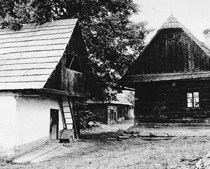 Masakry a vypálené osady od nacistů v dubnu 1945.