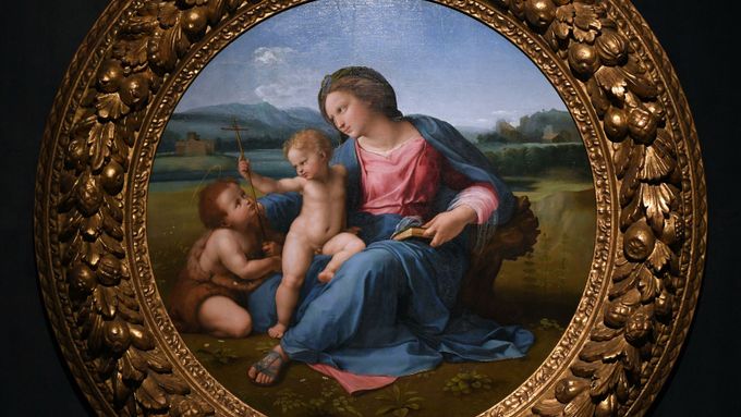 Na nedávno otevřené a kvůli koronaviru zase zavřené výstavě Raffaelových děl v Římě nechyběla Madona z Alby, kolem 1510, olej na dřevě, přeneseno na plátno, Washington D.C., National Gallery of Art.