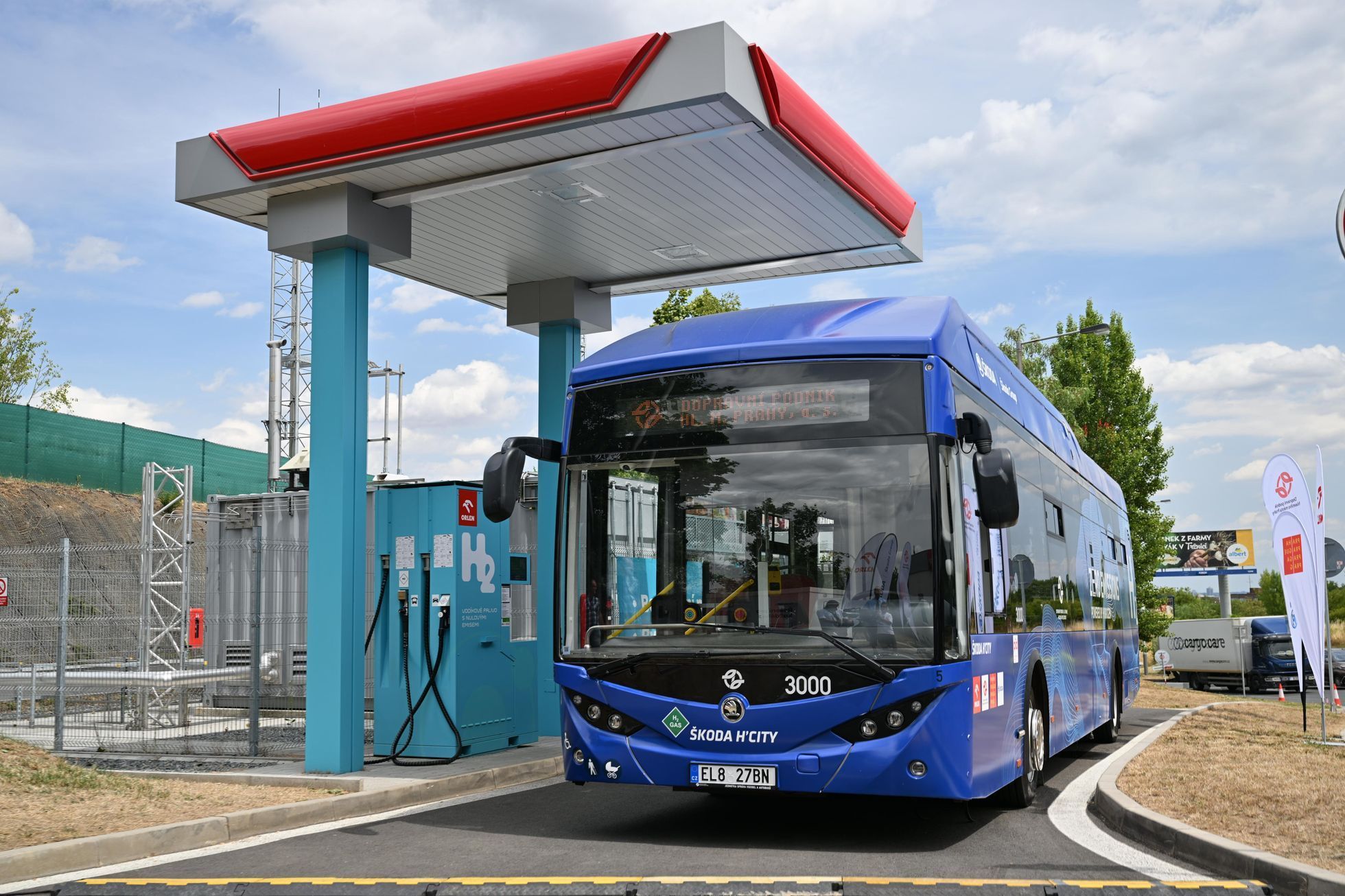 Vodíkový autobus MHD Praha, zahájení provozu