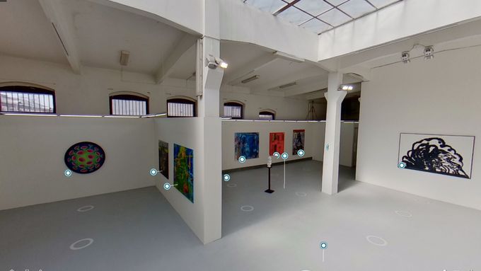 Výstavu lze vidět ve 3D virtuální realitě.