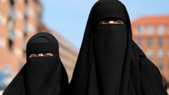 Muslimky se zahalenou tváří v Dánsku.