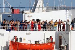 Somálští piráti se dohodli na propuštění lodě s tanky
