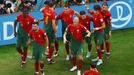 Portugalci slaví gól v zápase MS 2022 Portugalsko - Uruguay