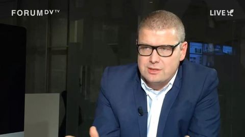 Komentátor Šídlo pod palbou otázek diváků v DVTV