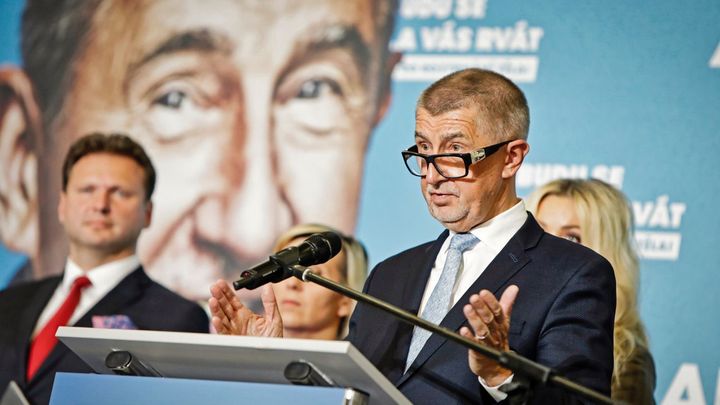 Nebudeme poslušná opozice, tvrdil na sněmu Babiš. Macura po kritice skončil ve vedení; Zdroj foto: Libor Fojtík