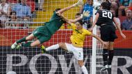 Hned v úvodu prodloužení daly Brazilky gól na 2:1, jenže v poslední minutě nastavení Abby Wambach zařídila přesnou hlavičkou penalty.
