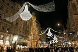 Vánoční osvětlení na vídeňských Příkopech.