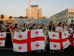 Příslušníci gruzínské diaspory na Ukrajině během demonstrace na podporu Gruzie. 16. srpen, Kyjev