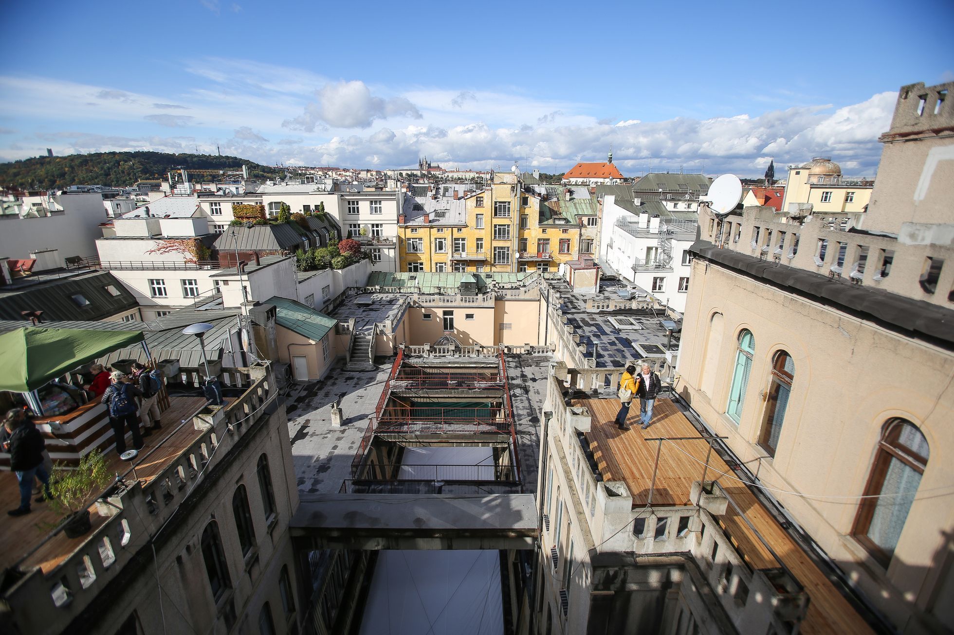 Otevření střechy Lucerny - říjen 2016 - Ondřej Kobza