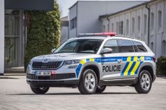 Policie si převzala první z pěti set nových Kodiaqů. Obměňuje i své dálniční Superby