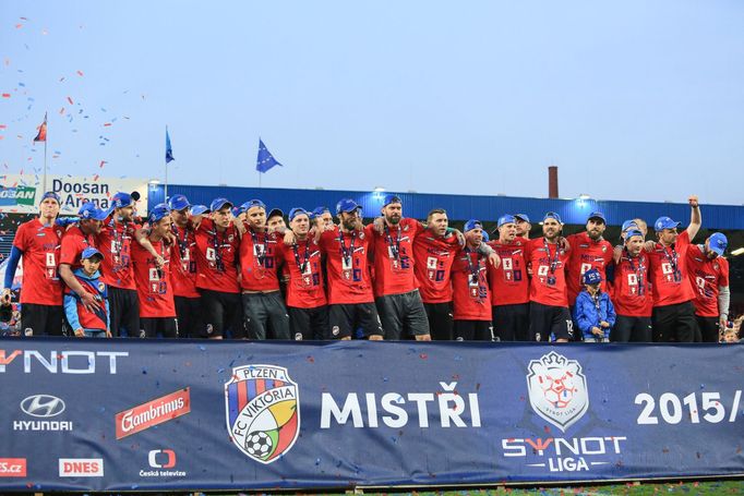 Viktoria Plzeň slaví titul mistra sezony 2015-16