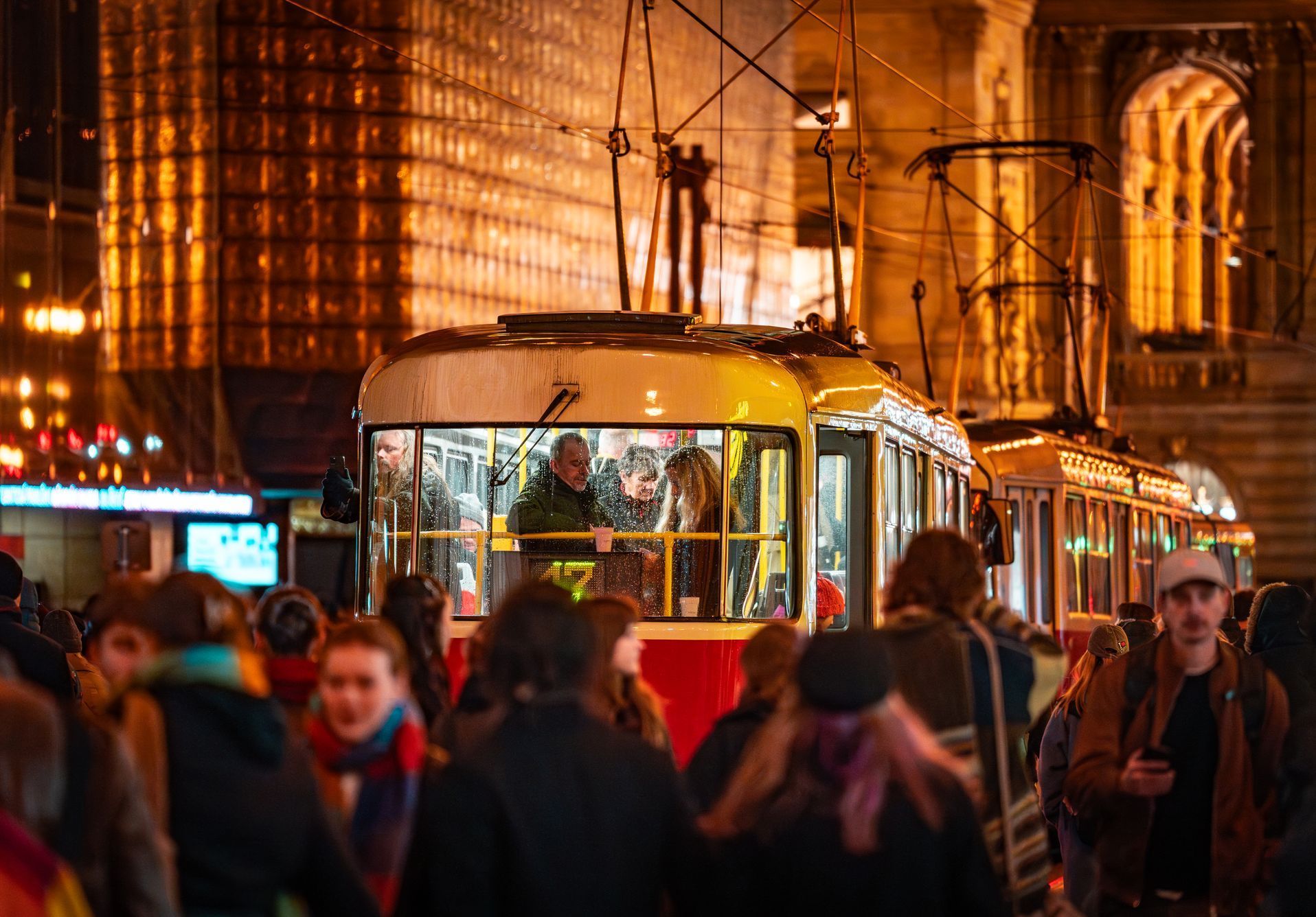 Národní třída, Staroměstské náměstí, 17. listopad, výročí, státní svátek, svíčky