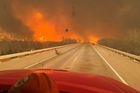 Texasem se šíří lesní požáry. Zařízení na demontáž jaderných zbraní museli uzavřít