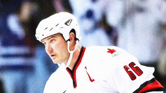 Strhující příběh kanadské legendy NHL. Před 15 lety Mario Lemieux skončil s hokejem