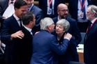 Evropská unie odloží brexit jen na nezbytně nutnou dobu, o datu se rozhodne ve středu