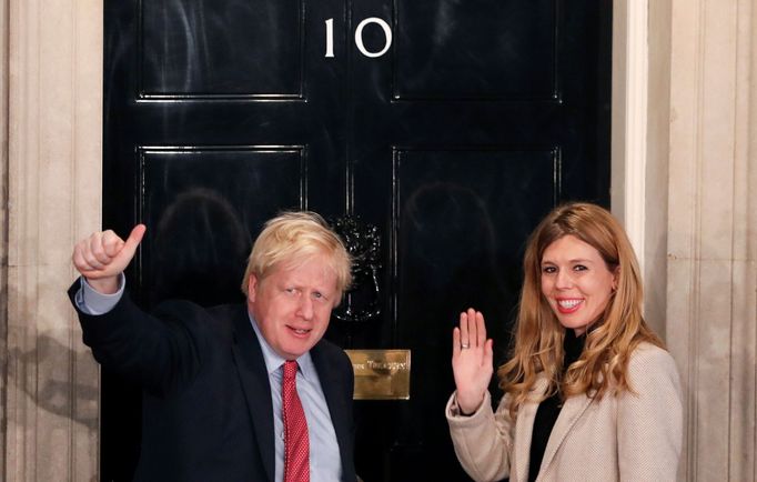 Boris Johnson a jeho přítelkyně Carrie Symondsová.