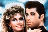 Dvojice Olivia Newton-John (Sandy Olsen) a John Travolta (Danny Zuko) se proslavila díky muzikálu Pomáda (1978). Před kamerou se sešla ještě jednou po čtyřiatřiceti letech, aby natočila společný videoklip.