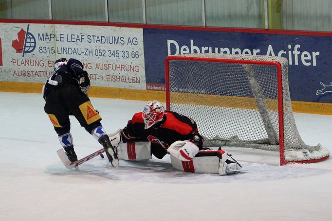 Hokejová Liga mistrů jim letos o krok unikla, přesto se znojemští hokejisté střetávají během přípravy na pátou sezónu v mezinárodní EBEL lize s předními evropskými kluby.