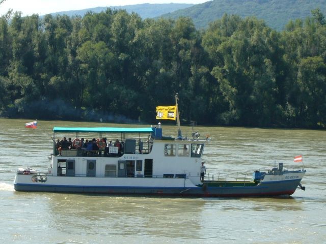 Loď na Dunaji