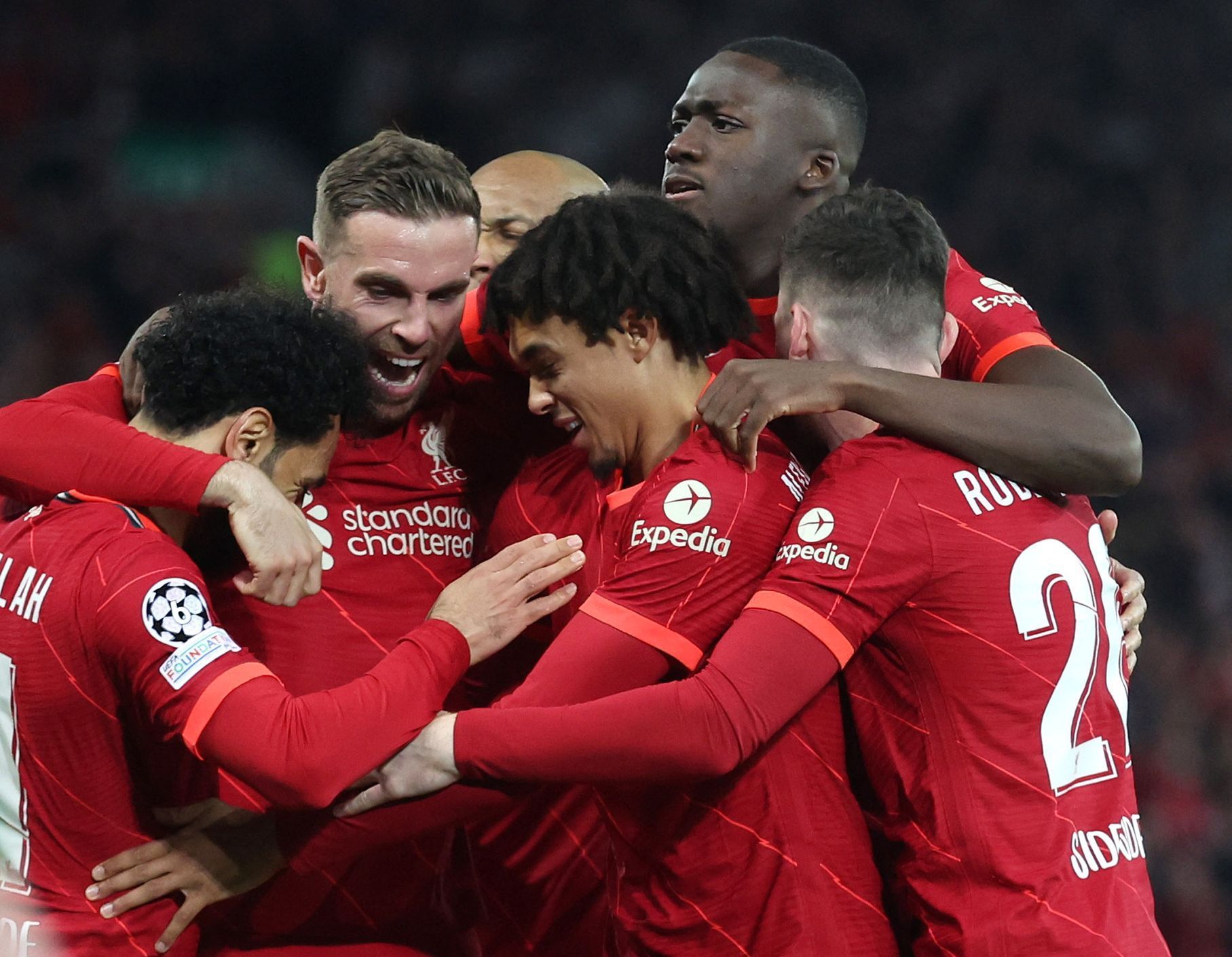 Fotbalisté Liverpoolu slaví gól v semifinále Ligy mistrů s Villarrealem