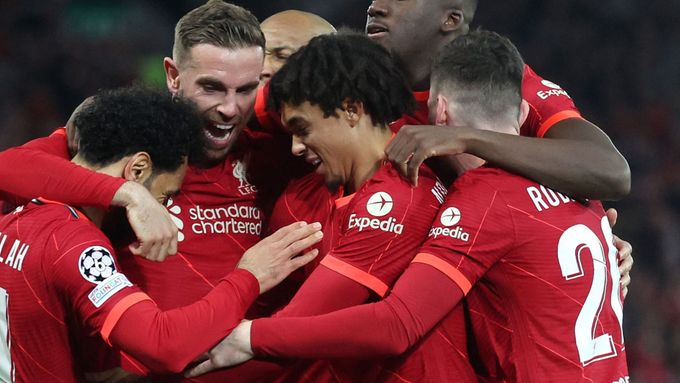 Fotbalisté Liverpoolu slaví gól v semifinále Ligy mistrů s Villarrealem