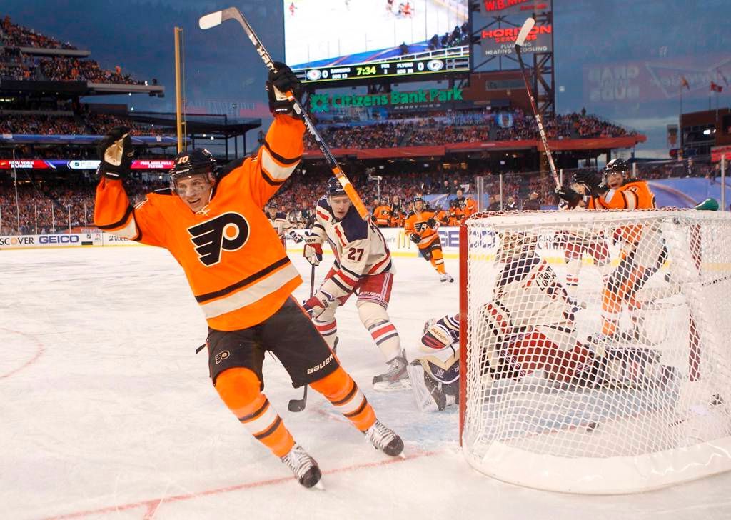 Winter Classic 2012: Philadelphia - New York Rangers (Schenn, Lundqvist, gól, radost)
