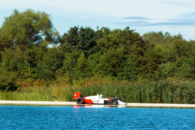 McLaren, 50 let: McLaren-Honda MP4/4 (1988)