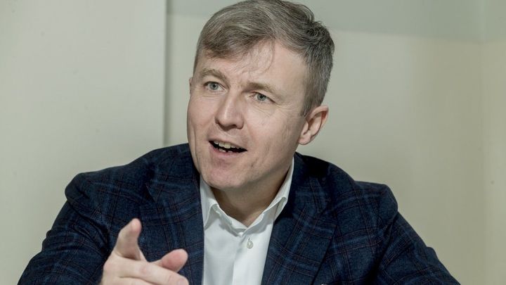 Zrušme současnou podobu maturit, už žádné vyjmenovávání vzorců zpaměti, říká Roman