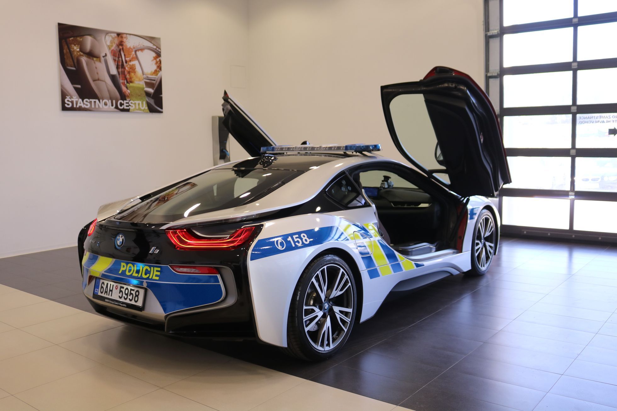 Policejní BMW i8 3.vydání 2018