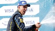 Sébastien Buemi byl jedním ze čtyř bývalých pilotů formule 1, kteří ochutnali pocit vítězství v závodech premiérového ročníku šampionátu elektrické Formule E zakončený víkendovým dvojzávodem v Londýně.