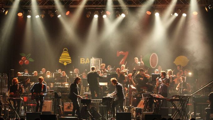 Jaga Jazzist obalili v Lucerně opulentní nu-jazz do symfonické záře