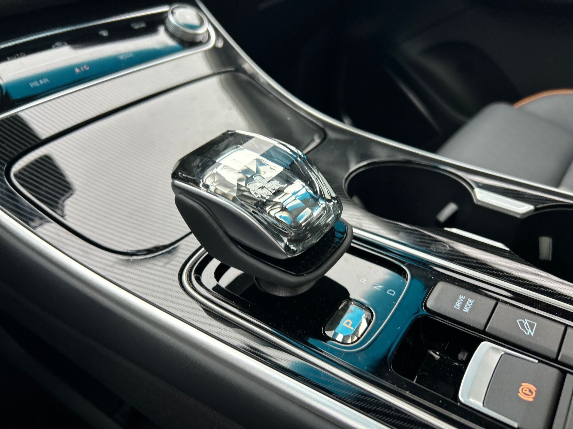 Dongfeng U-Tour hybrid